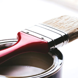 Best practices of varnishing oil paintings